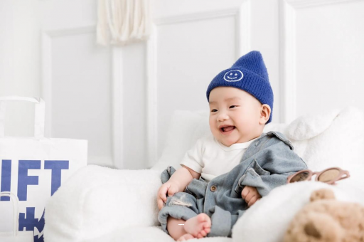 弥勒几个月宝宝会抬头 弥勒几个月宝宝会抬头